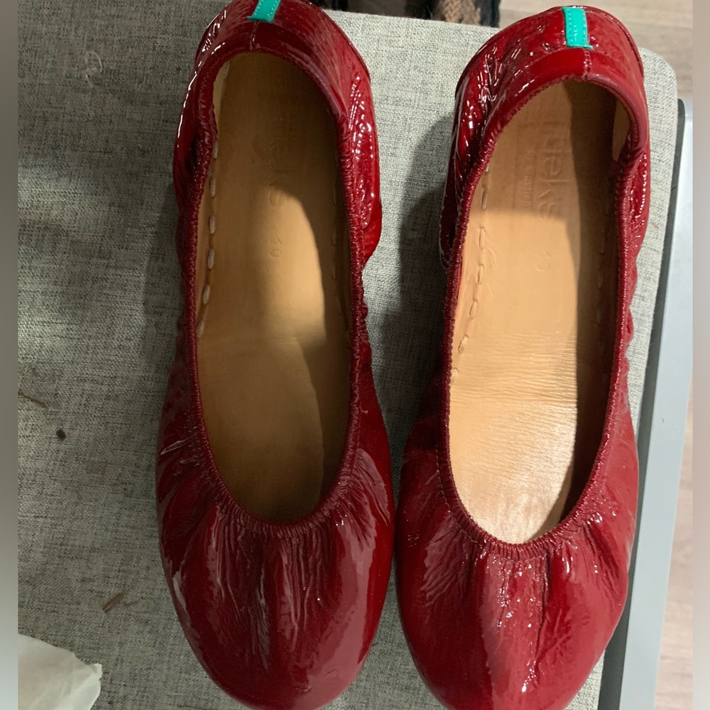 Gavireli Red Patent Leather Ballet Flats
